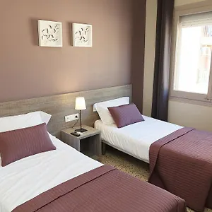2* Casa de hóspedes Fonda Montserrat